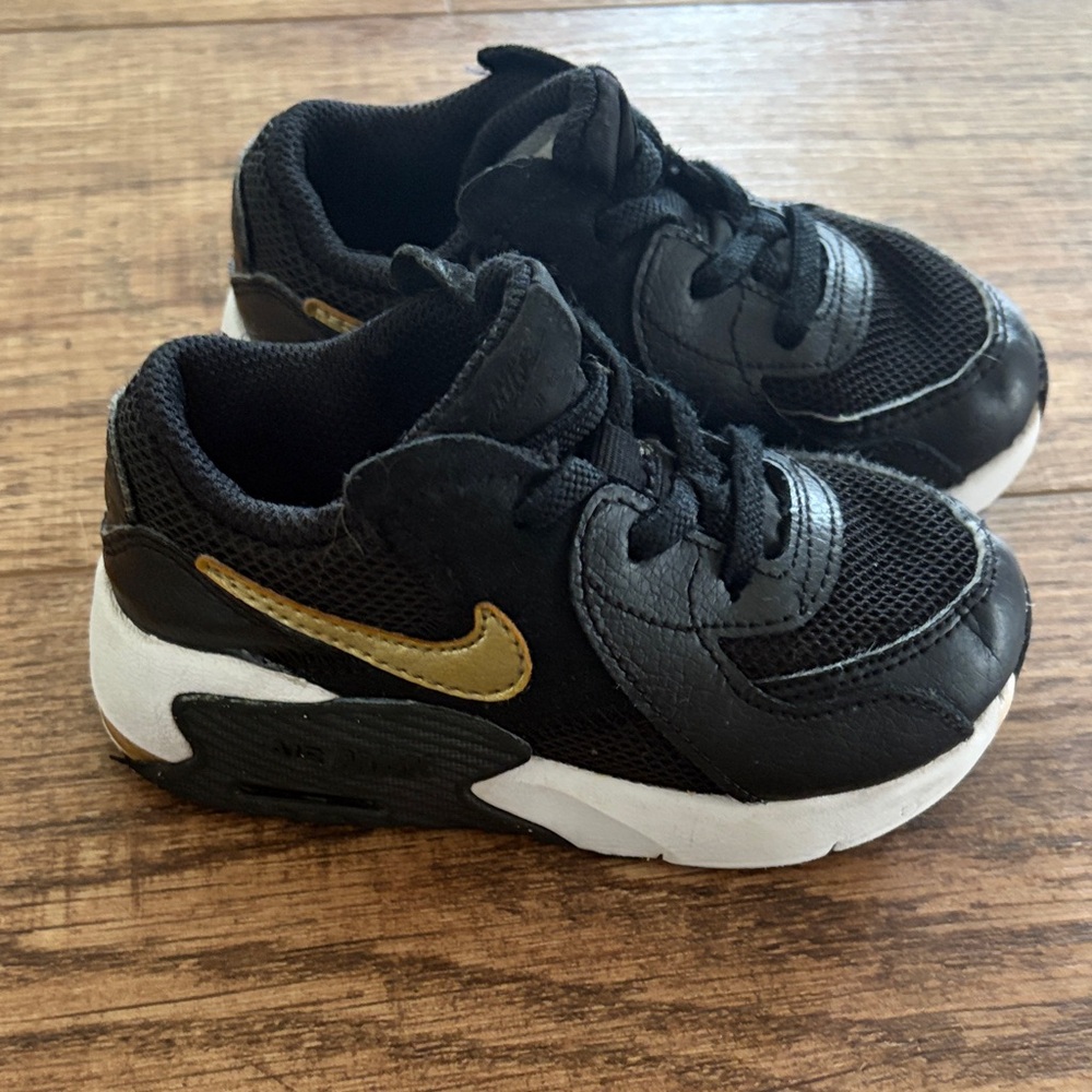 Nike Toddler Air Max Black and gold Sneakers Size 7